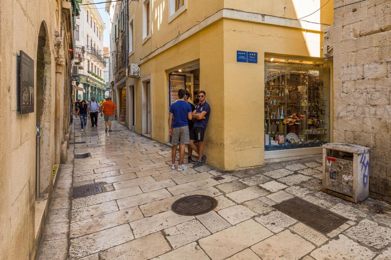 Hidden Gem In Diocletian Palace Old Town Center Split Exterior photo